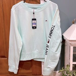 Tommy Hilfiger crop sweatshirt size XL . New with Tag on